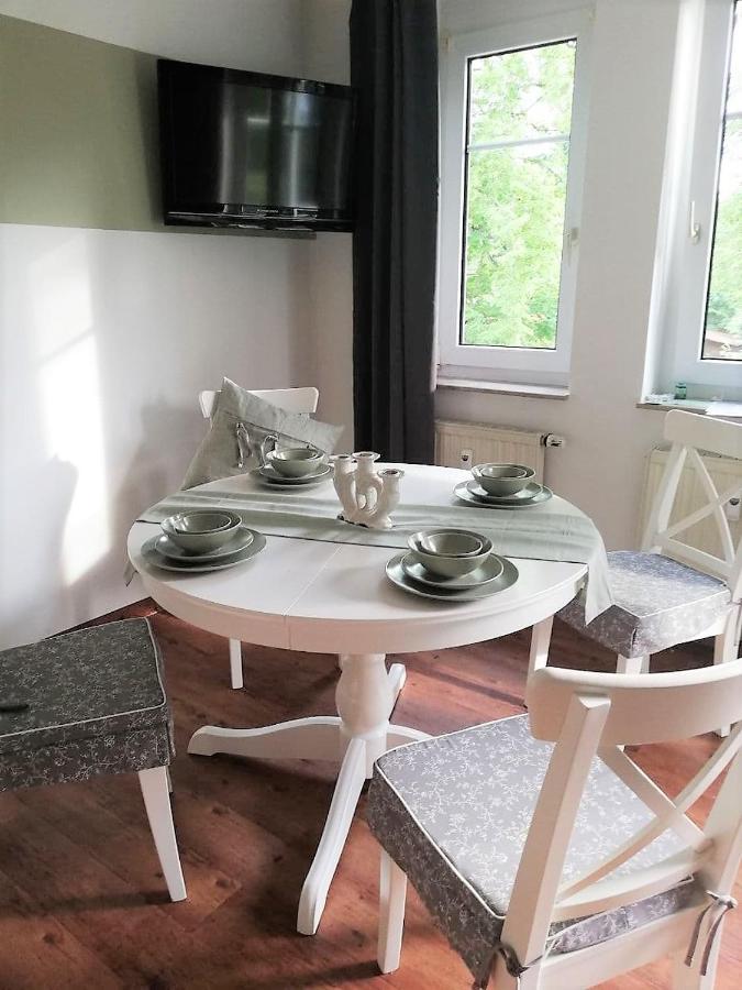 Ferienwohnung Am Kurpark バート・クロスターラウスニッツ エクステリア 写真